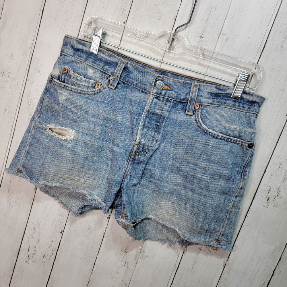 Levi's Women's 501 Button Fly Blue Denim Jean Shorts Size 30 Raw Hem Mid-Rise. - Picture 2 of 8